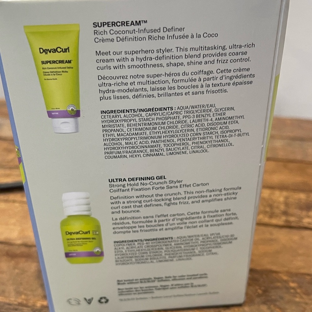 ๐ DevaCurl Essential Starter Kit - Picture 7 of 9
